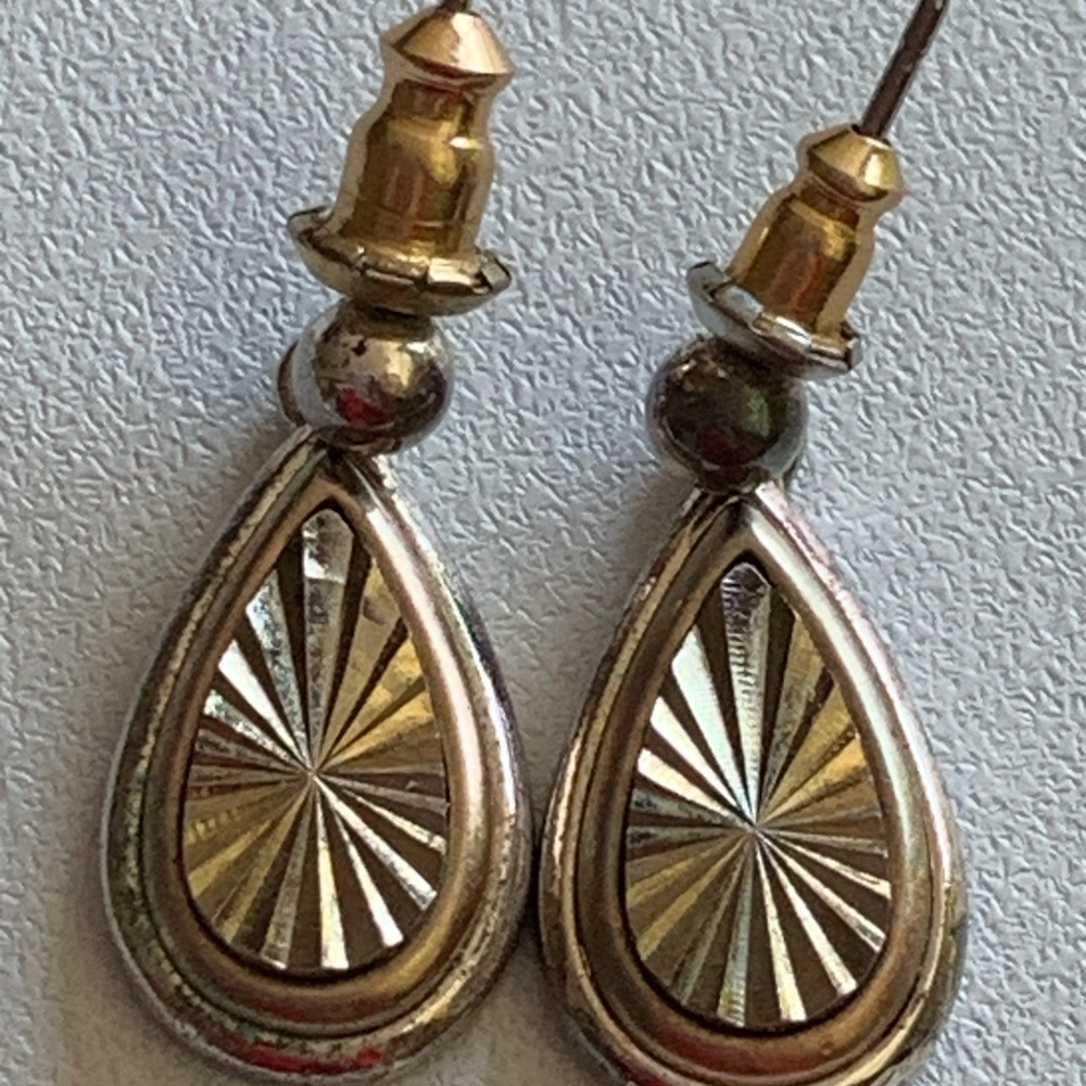 Vintage earrings mixed colored metal tear drop textured signed studs